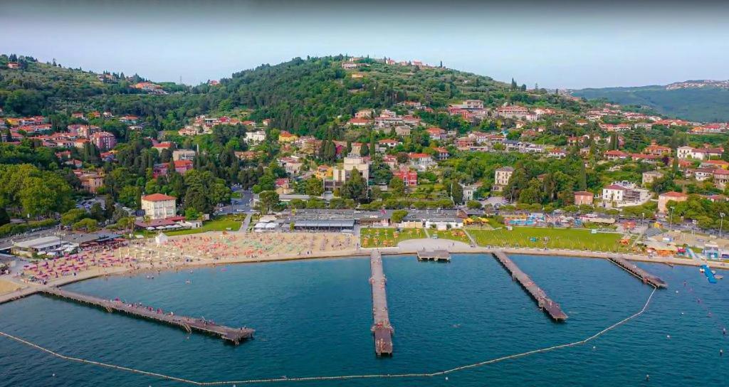 Apartma Jadran Portoroz Bagian luar foto